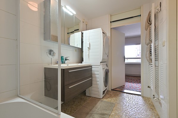 Medium property photo - Adelheidstraat 149, 2595 EV The Hague